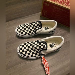 Kids vans slip on checkered pattern